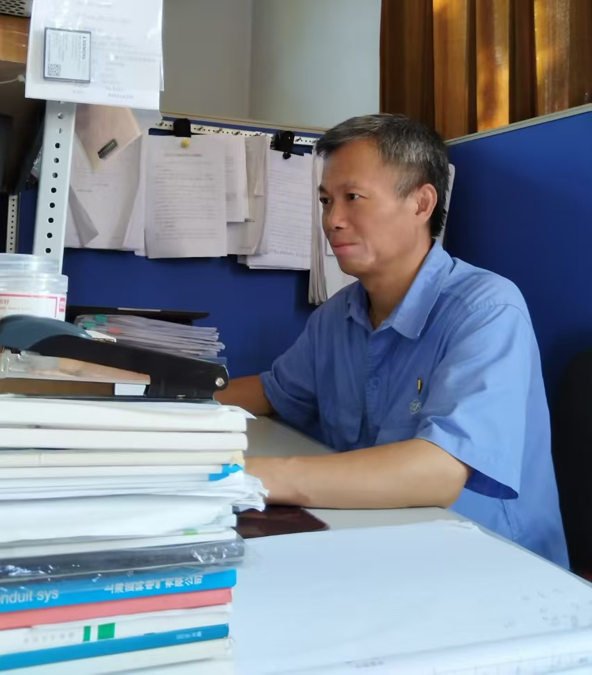 【身边模范】  “立异先锋”徐新力：   以匠人之心，，，，，琢时光之影_钱柜qg777